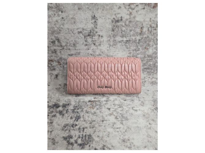 Miu Miu Crystal Geldbörse aus gestepptem Leder - Ansicht 4
