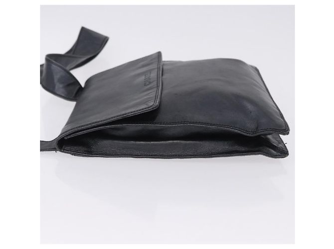 Chanel Vintage Logo Flap Messenger Leather Medium - vista 4