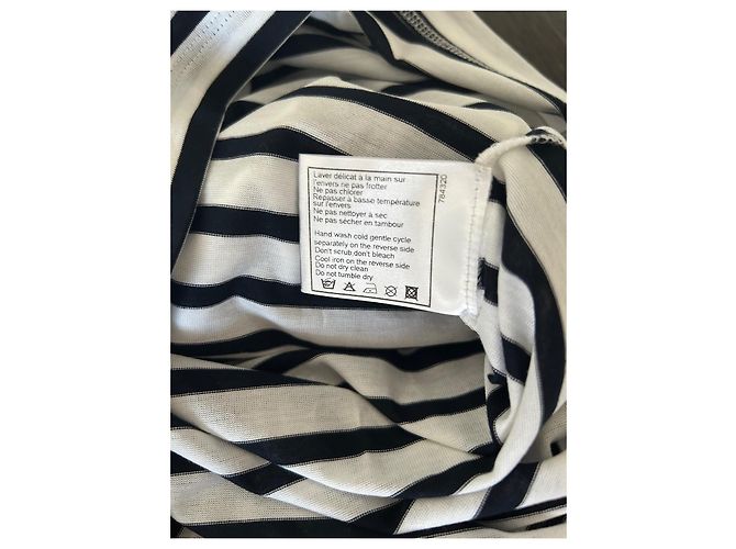 T-shirt a righe in cotone Chanel nero e bianco logo CC - vista 3
