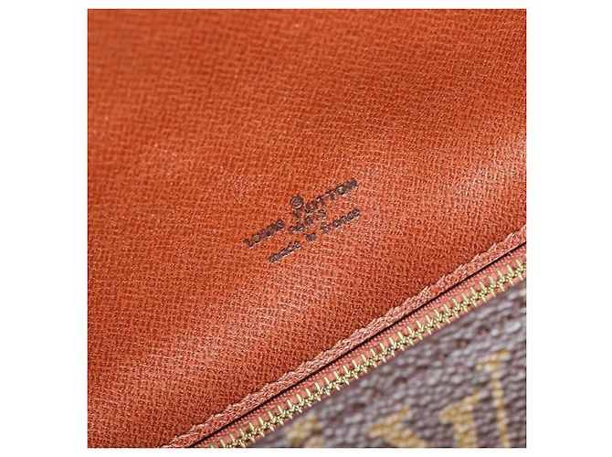Saint-Cloud Louis Vuitton Saint Cloud Monogram Canvas GM - vue 7