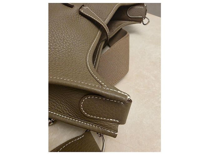 Borsa a tracolla Hermès Evelyne 29 PM Pelle Etoupe - vista 7