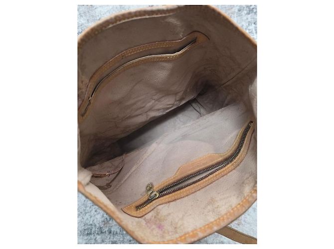 Splendida borsa a mano Louis Vuitton bucket - vista 11