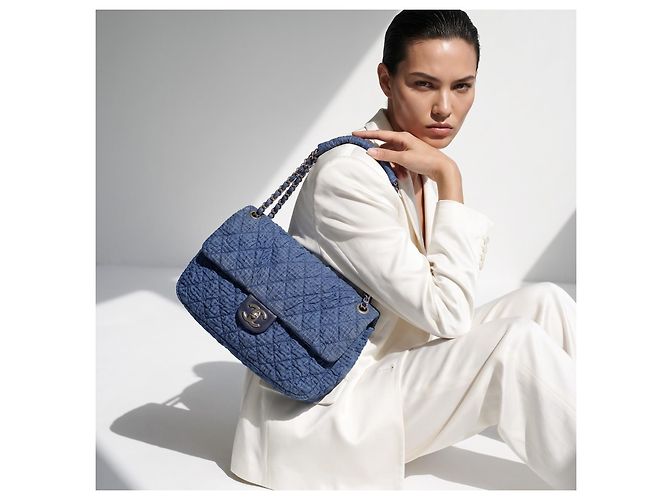 Borsa a spalla matelassé Chanel Blu Denim - vista 2