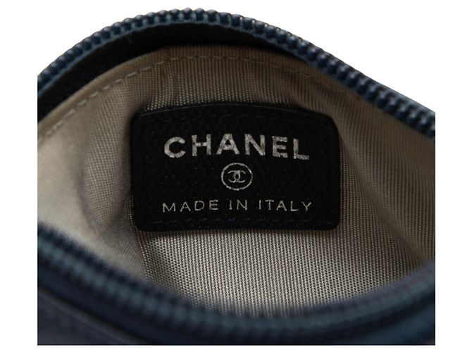 Portachiavi e portamonete con zip Chanel CC Caviar Blu - vista 5