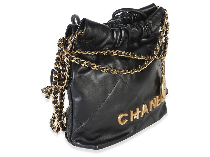 Chanel 22 Mini Hobo in vitello matelassé nero - vista 4