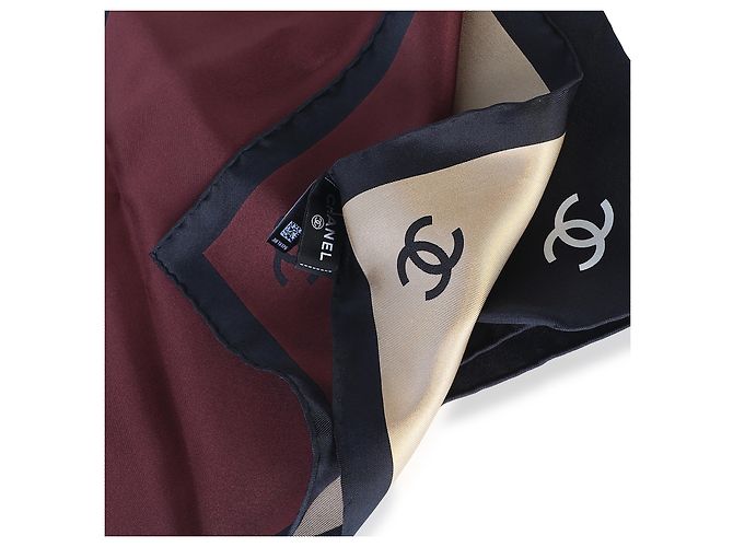 Foulard in seta Chanel Ecru Beige Burgundy Black - vista 2