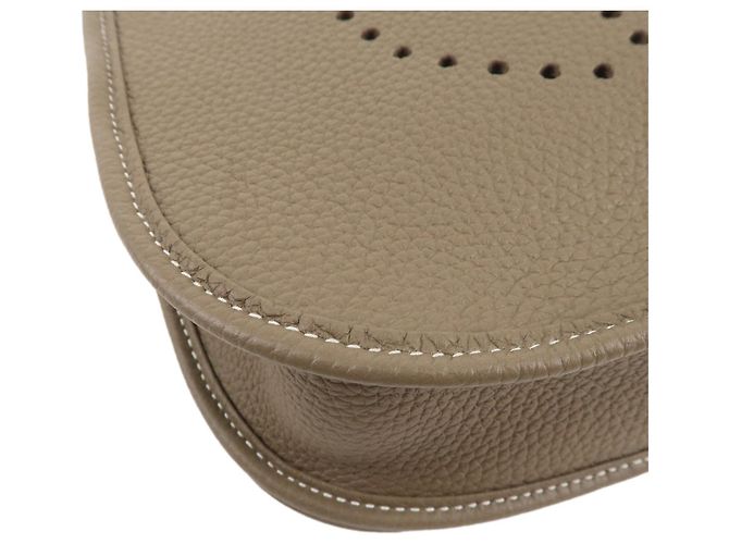 Hermès HERMES Taurillon Clemence Evelyen 3PM B engraved Etoupe Gold HDW - vista 6