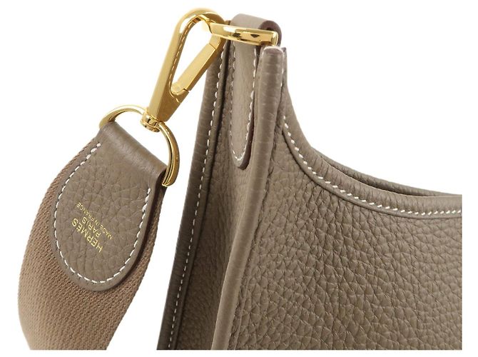 Hermès HERMES Taurillon Clemence Evelyen 3PM B engraved Etoupe Gold HDW - vista 7