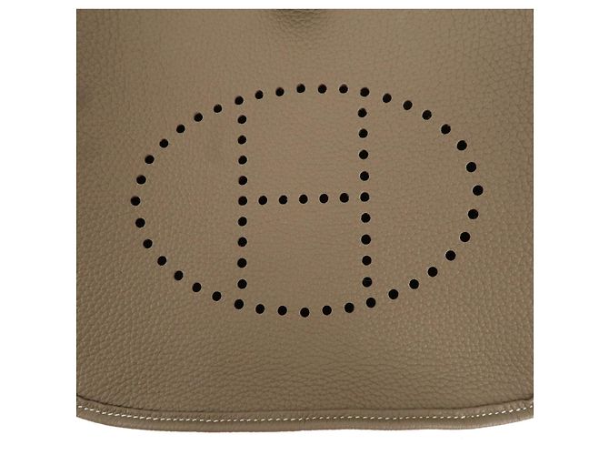 Hermès HERMES Taurillon Clemence Evelyen 3PM B engraved Etoupe Gold HDW - vista 8