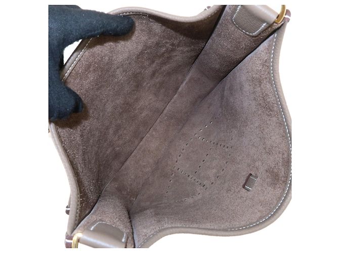 Hermès HERMES Taurillon Clemence Evelyen 3PM B engraved Etoupe Gold HDW - vista 9