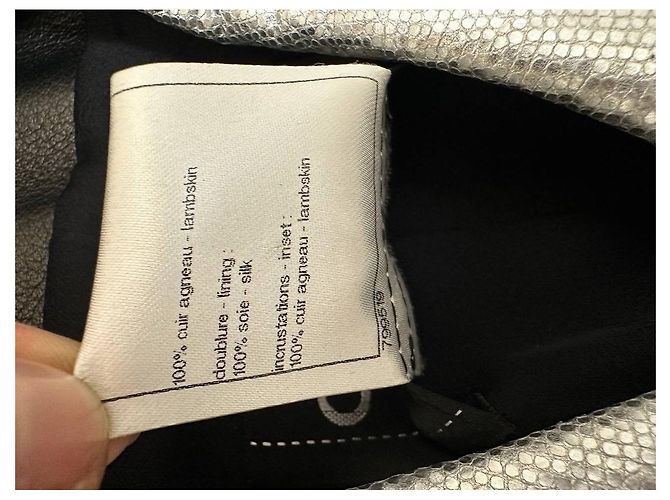 Completo due pezzi Chanel in pelle di agnello nera Sz.40/36 usato - vista 6