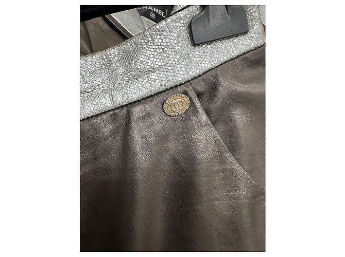 Completo due pezzi Chanel in pelle di agnello nera Sz.40/36 usato - vista 9