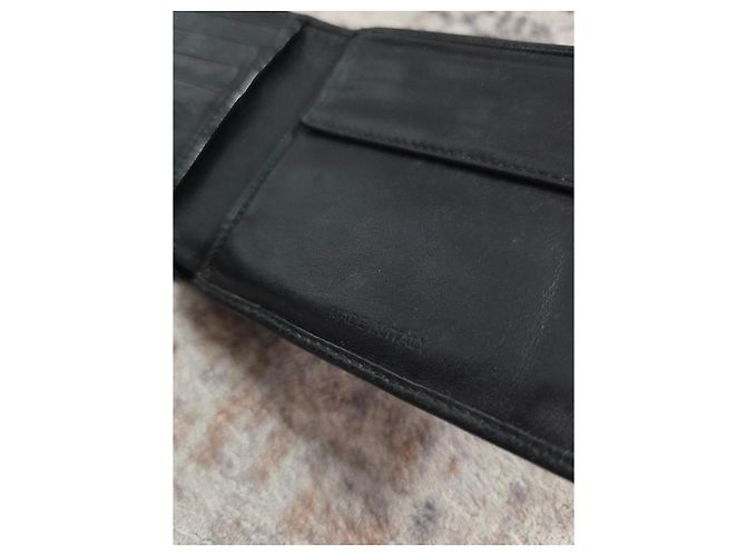 Magnificent Prada Wallet - view 7