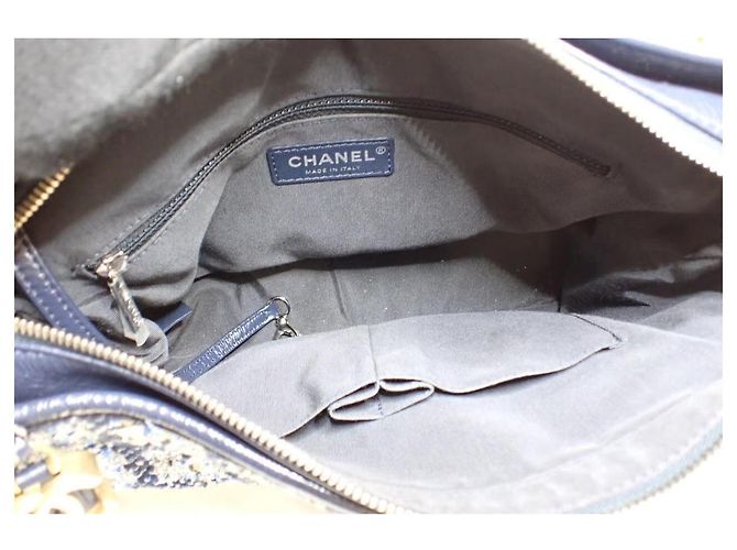 Borsa Chanel Gabrielle in tweed blu e pelle blu - vista 8