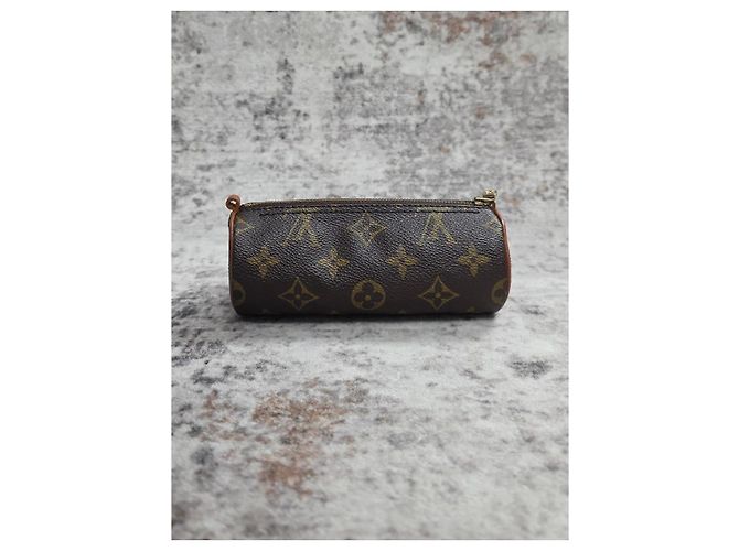 Magnifica Pochette Louis Vuitton Papillon - vista 4