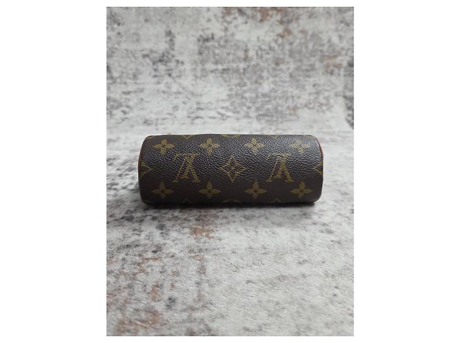 Magnifica Pochette Louis Vuitton Papillon - vista 5