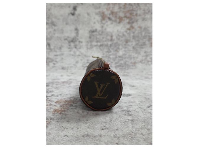 Magnifica Pochette Louis Vuitton Papillon - vista 8