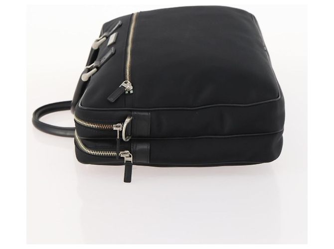 Burberry Front Zip Pocket Convertible Leather Large - vista 4