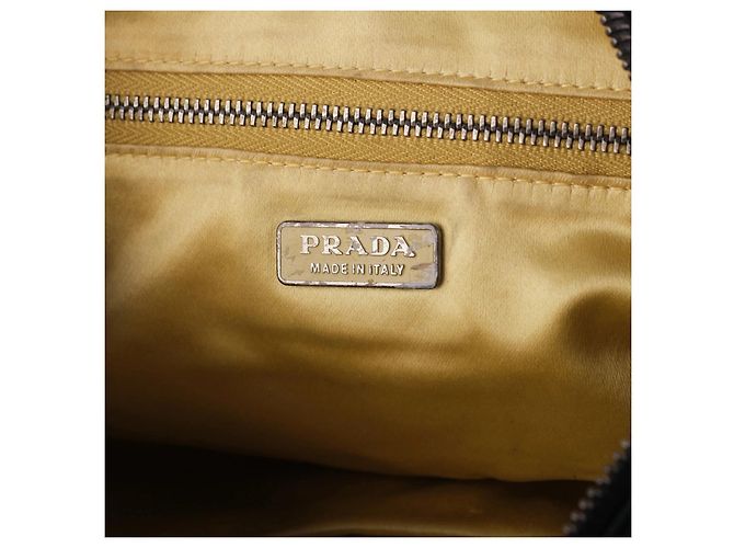 Borsa a tracolla Prada Primavera/Estate 2001 in pelle nera e gialla - vista 10
