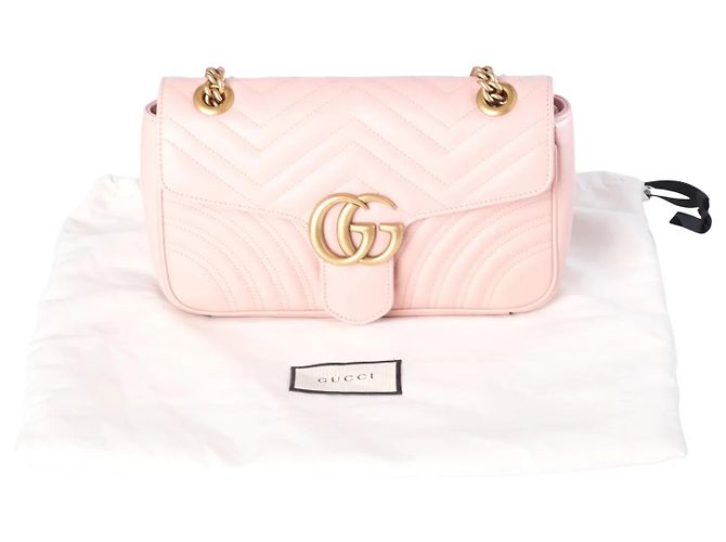 Gucci GG Marmont Medium Schultertasche aus matelassiertem Leder in Perfect Pink - Ansicht 9