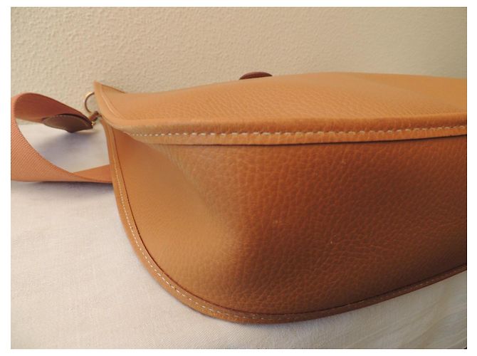 Borsa Hermès Evelyne Vache Ardennes Gold - vista 5