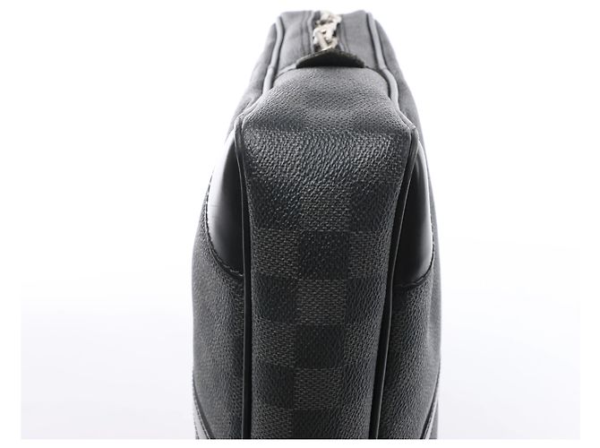 Louis Vuitton Porte Document Voyages Damier Graphite Handbag in Black N41125 - vista 8