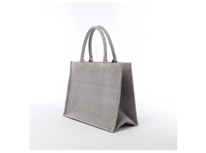Borsa a tracolla Christian Dior Book Tote Medium Cannage Canvas in Gray - vista 3