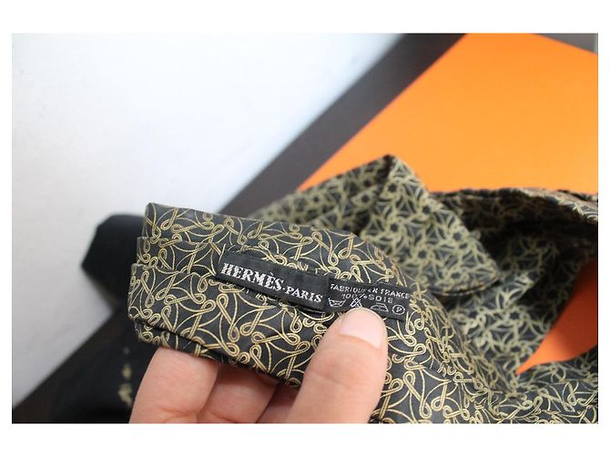 Hermès Seidentuch Gold Gliedermuster Schwarz - Ansicht 5
