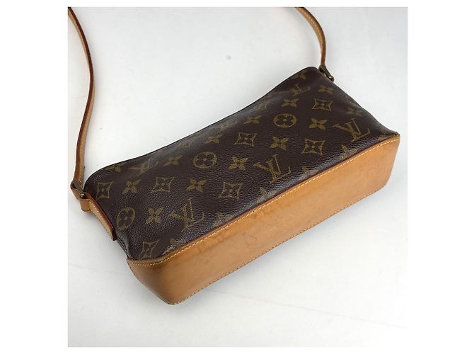 Borsa a tracolla Louis Vuitton Trotteur Pochette - vista 2