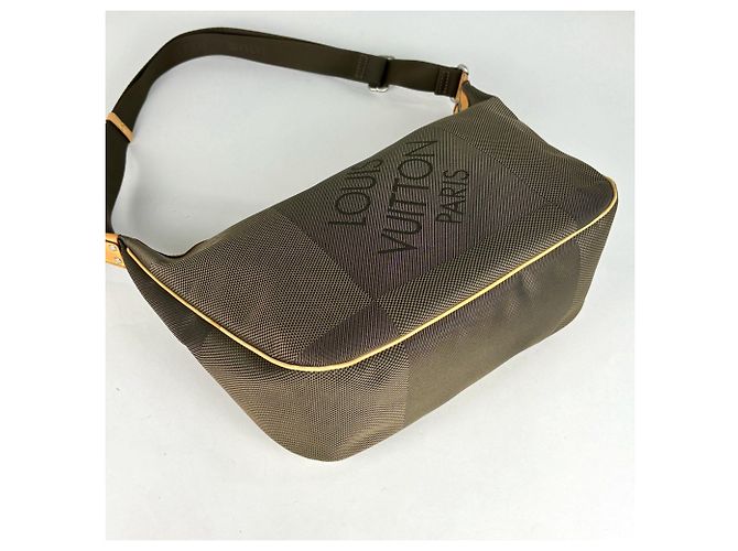 Borsa a tracolla Louis Vuitton Explorer - vista 2