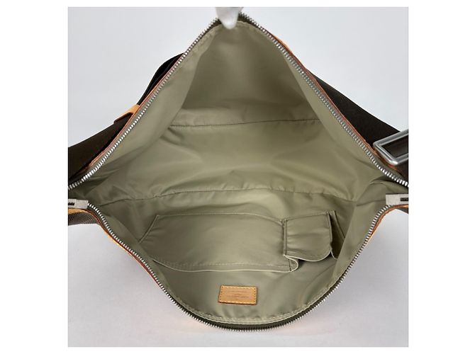 Borsa a tracolla Louis Vuitton Explorer - vista 8