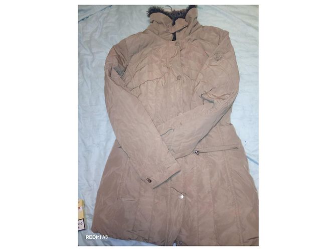 Armani Jeans Casaco acolchoado para mulher com capuz e rebordo de pelo - vista 3