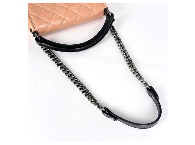 Borsa a spalla Chanel in pelle matelassé rosa salmone - vista 10