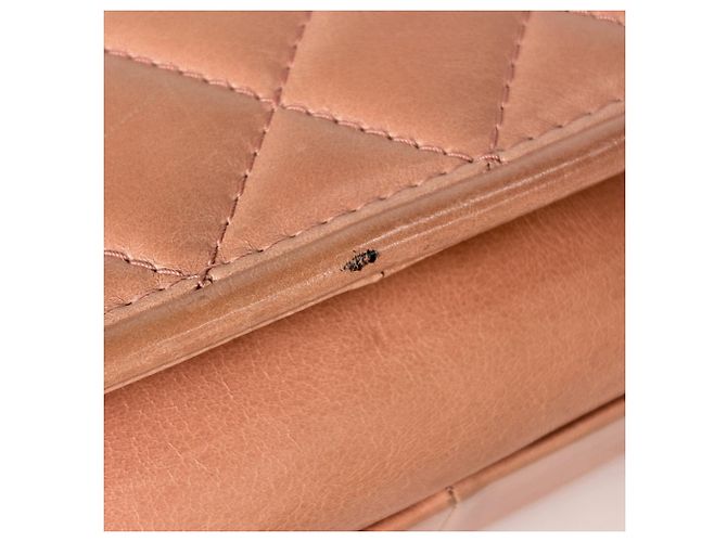 Borsa a spalla Chanel in pelle matelassé rosa salmone - vista 4