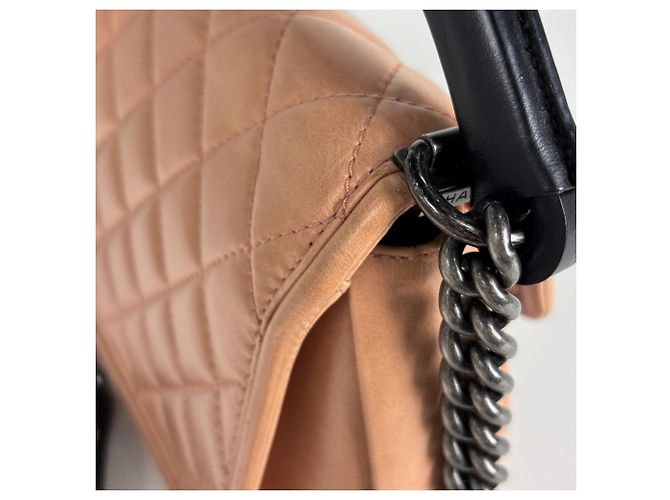 Borsa a spalla Chanel in pelle matelassé rosa salmone - vista 6