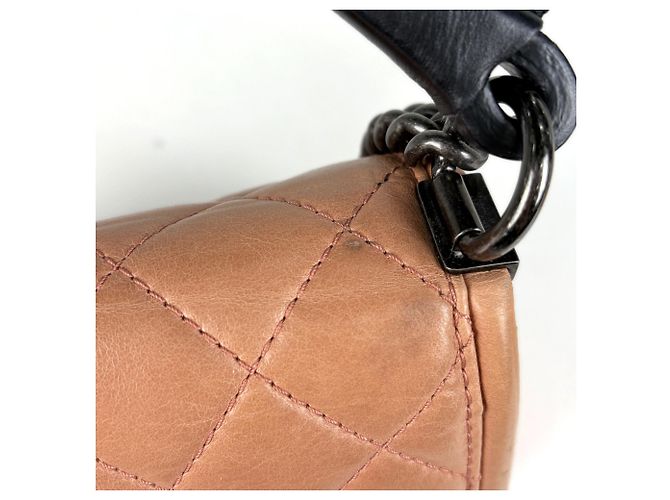 Borsa a spalla Chanel in pelle matelassé rosa salmone - vista 7