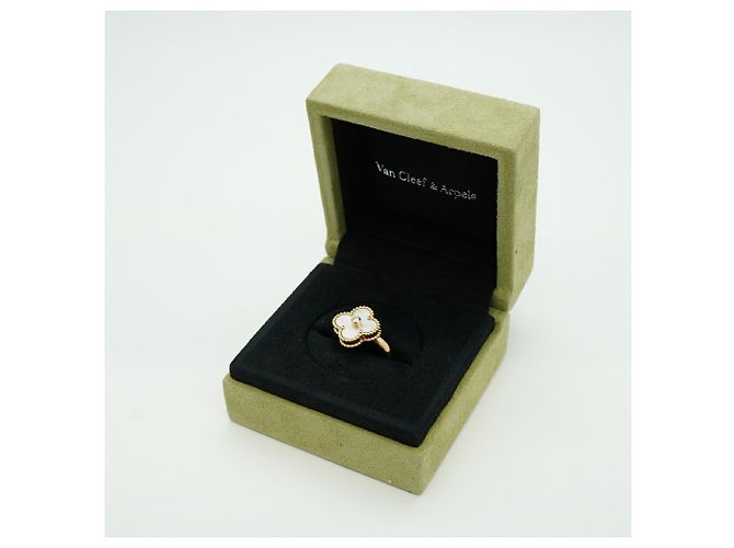 Anillo Alhambra Van Cleef & Arpels - vista 6