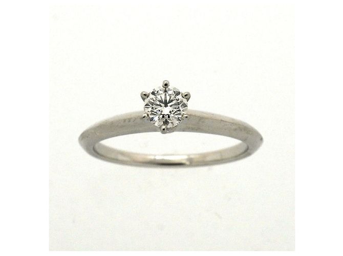 Autre Marque Tiffany & Co. Solitär-Bandring aus Platin mit Diamant - vista 2