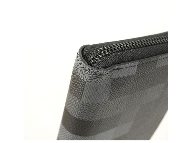 Louis Vuitton Damouflage Zippy Wallet - view 5