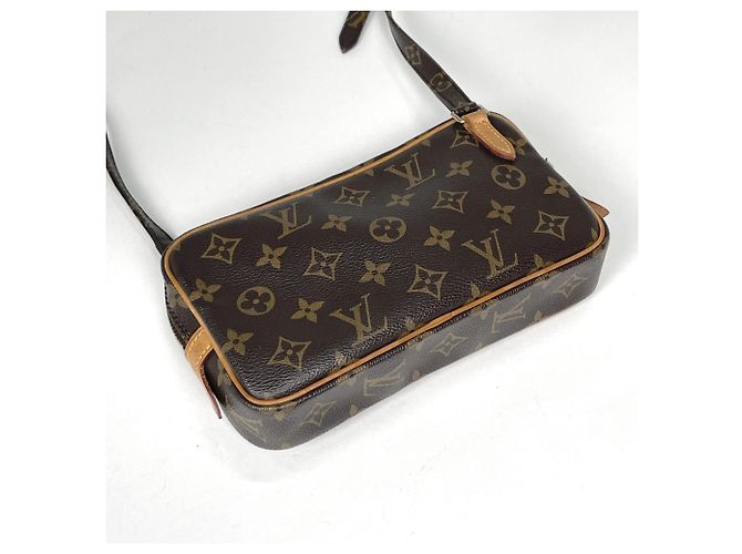 Louis Vuitton Pochette Marly Bandoulière Shoulder Bag - vista 2