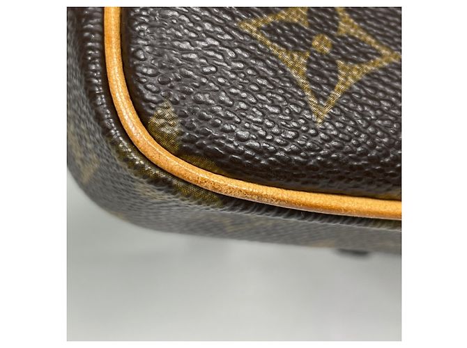 Louis Vuitton Pochette Marly Bandoulière Shoulder Bag - vista 3