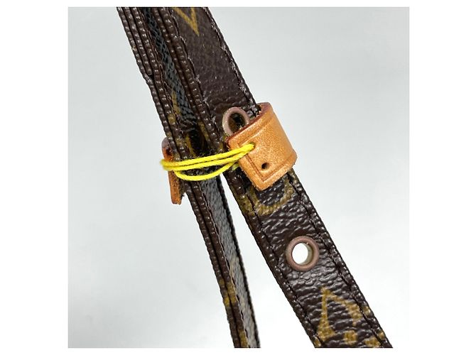 Louis Vuitton Pochette Marly Bandoulière Shoulder Bag - vista 5
