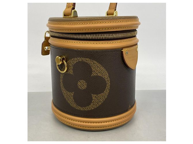 Borsa beauty Louis Vuitton Monogram Giant Reverse Cannes - vista 2
