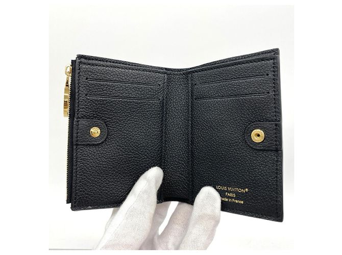 Louis Vuitton Monogram Empreinte Portefeuille Lisa Wallet - vista 3
