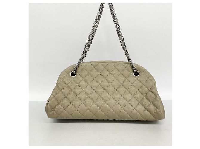 Borsa a tracolla Chanel Matelassé con catena - vista 9