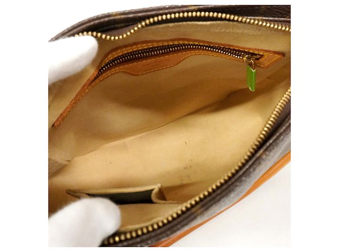 Borsa a tracolla Louis Vuitton Monogram Looping MM - vista 4