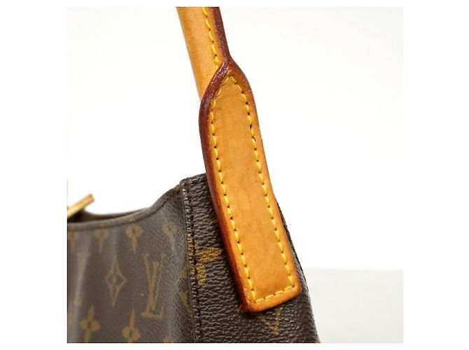 Borsa a tracolla Louis Vuitton Monogram Looping MM - vista 9