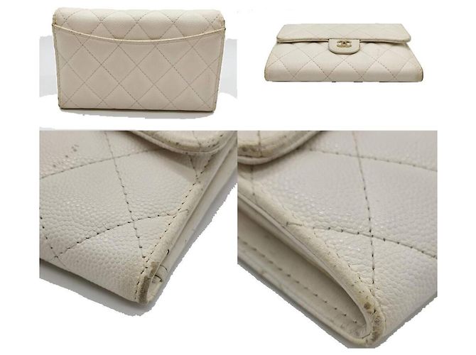 Portafoglio tri-fold Chanel Matelassé Classic Flap - vista 2