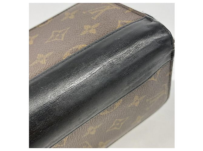 Louis Vuitton Monogram Macassar Zippy Wallet - view 6