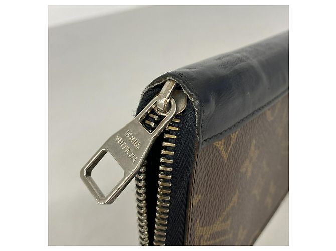 Louis Vuitton Monogram Macassar Zippy Wallet - view 7